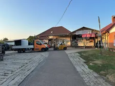 Kovi Autó Shop Kft. gumiszerviz és autósbolt üzlethelység épülete, udvara - Kisújszállás